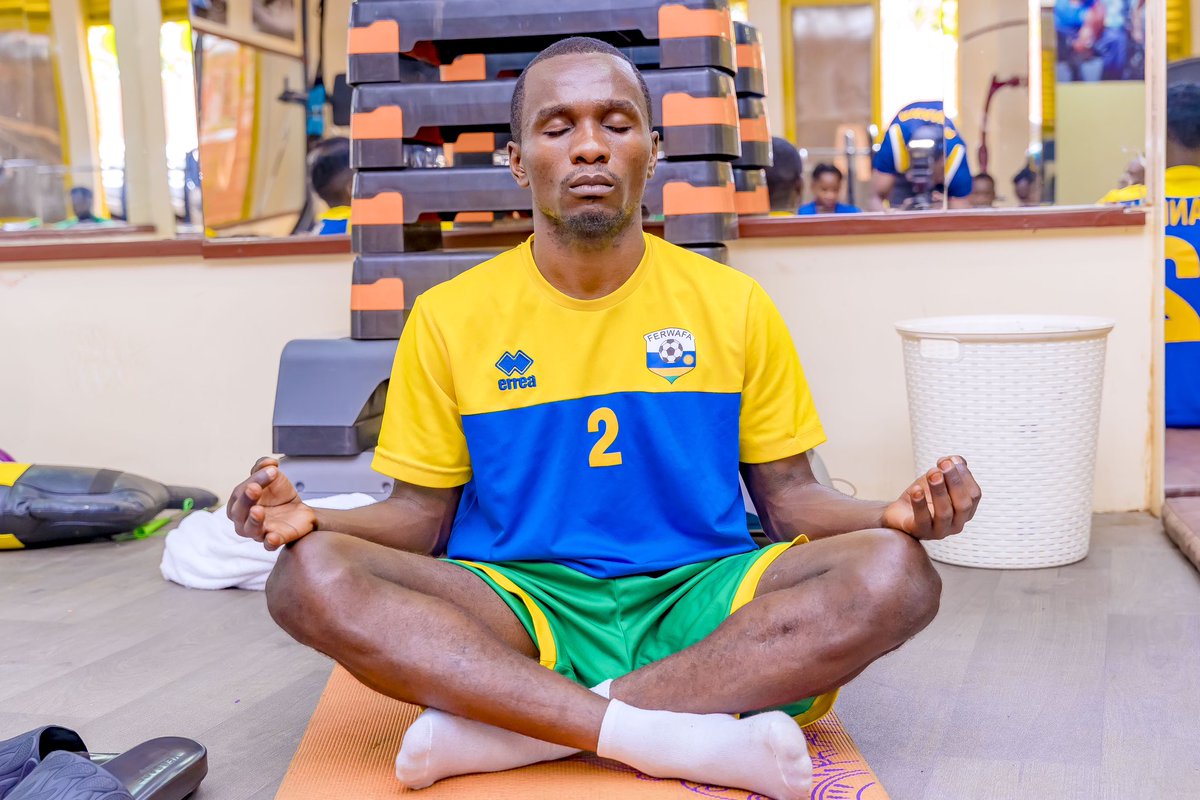 FERWAFA's tweet photo. Today morning training,a great complement for athletic training,focused on stretching, breathing, balance &amp; control of the emotional stresses. Thanks to @livewellrwanda for the yoga session as  it will help players to reduce stress, increase focus,and relieve tension.
#Amavubi https://t.co/2j1m4Iag8V