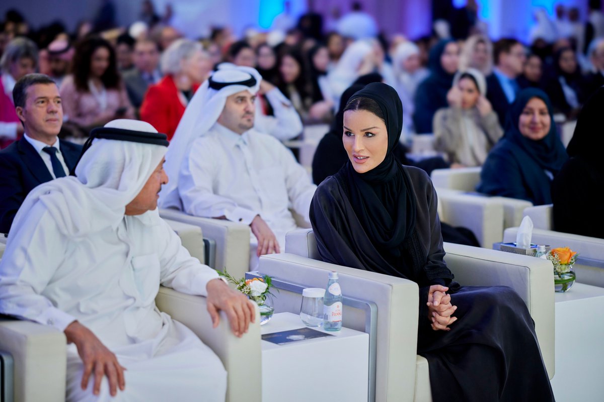 صاحبة السمو تشهد اﻟﻤﺆﺗﻤﺮ العالمي الحادي عشر للتعليم الصحي المتداخل والممارسة التعاونية (معًا من أجل صحة أفضل) بـ #جامعة_قطر 

للمزيد: tinyurl.com/b9jkwy95

HH Sheikha Moza bint Nasser Attends the 11th International Conference on Interprofessional Education and