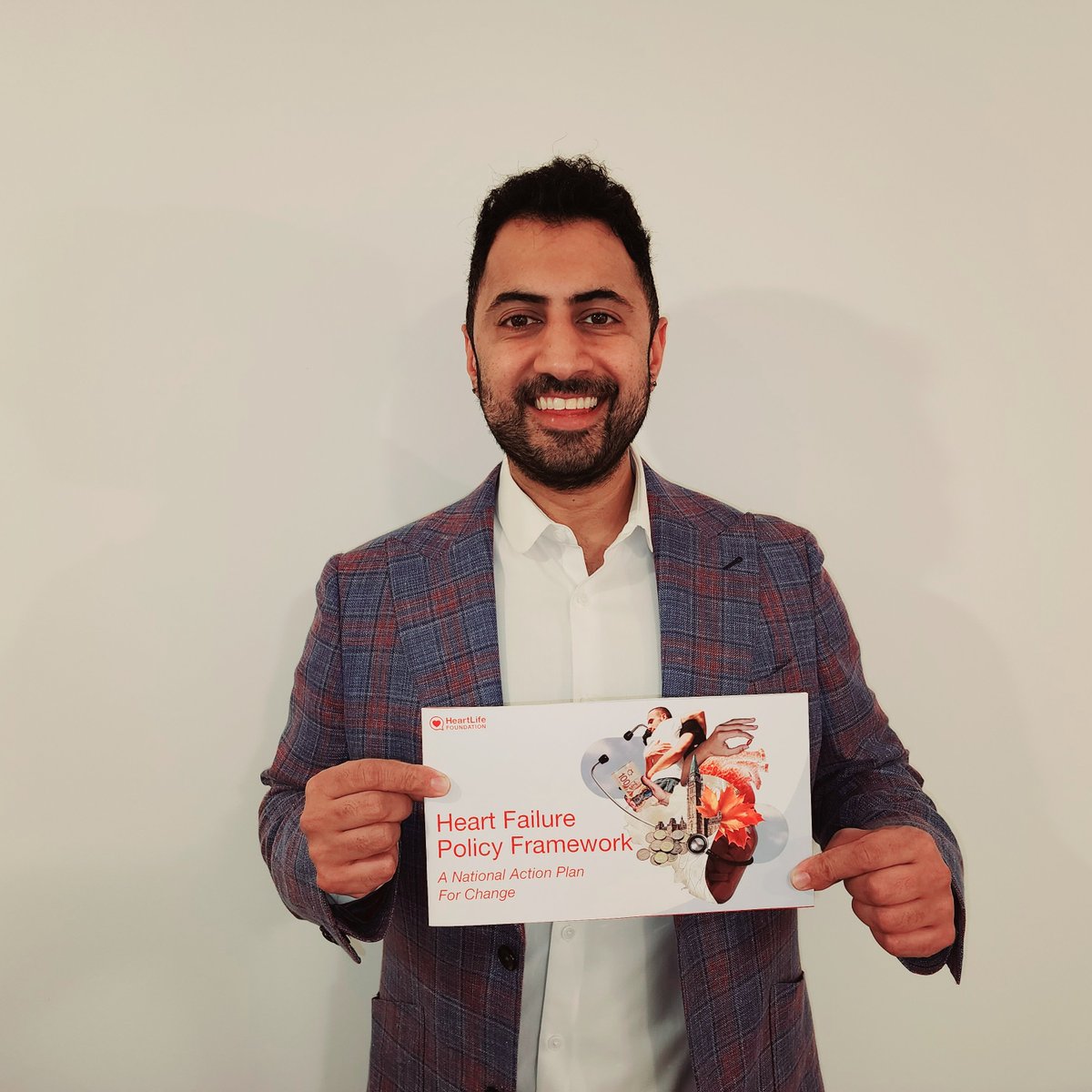 HeartLifeCanada's tweet photo. Our new patient-led #HFPolicyFramework will help patients and save lives while also reducing costs in Canada's healthcare system. Help us create a healthier Canada. Learn more about the framework and how you can help take action at https://t.co/jluZqDUn2v 

#cardiotwitter #HeartHealth #HealthyHeart #HeartFailure #Charter #PatientLed #Goals #CanadaHealth #HeartCare #Vasc2023 #HeartLife #itsaboutlife
