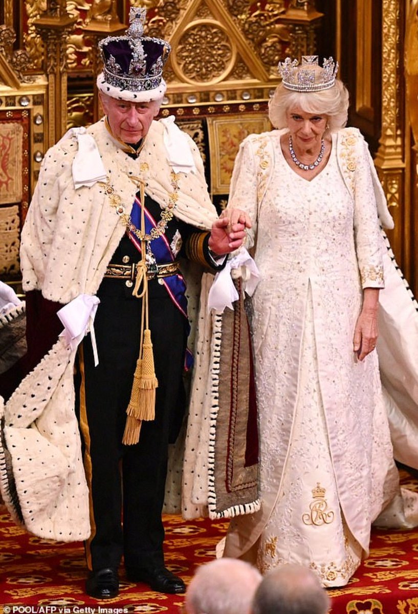 90 ans, chapeau ! — Shorthand Social, image size:817x1200