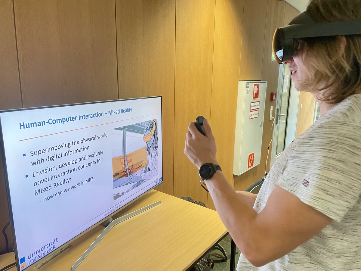 Pascal Knierim (@_pascal_k) on Twitter photo Students are enjoying #MR and are learning about haptics and surgery simulation during #inday <a href="/uniinnsbruck/">@uniinnsbruck@social.uibk.ac.at</a> #igs Students are enjoying #MR and are learning about haptics and surgery simulation during #inday <a href="/uniinnsbruck/">@uniinnsbruck@social.uibk.ac.at</a> #igs