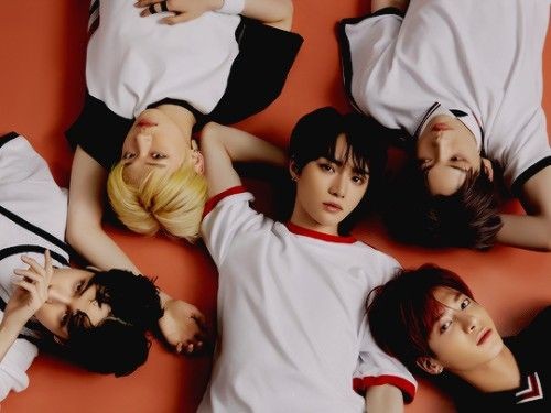 illoafu's tweet photo. bbam⬇️reun au 

“ Back To School ”

Tentang seorang murid pindahan yang dapat merebut atensi empat murid populer di sekolah— hingga hati mereka hanya tertuju padanya.

by illoafu. https://t.co/Qxv7Vf53Kv