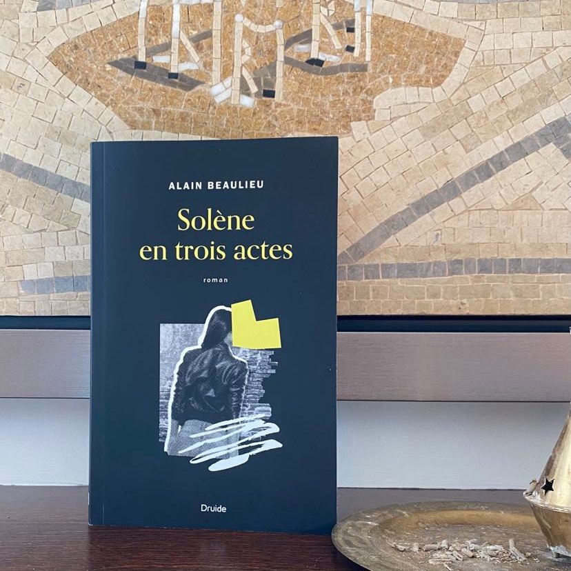 'Ça fait peur, le bonheur, quand on nous y a pas habituée.' p. 104

Une histoire bien construite, touchante par moments. Ce #MardiConseil @VendrediLecture va à @abeaulieuauteur, @EditionsDruide. Comme je le dis parfois, il a mon numéro, lui.