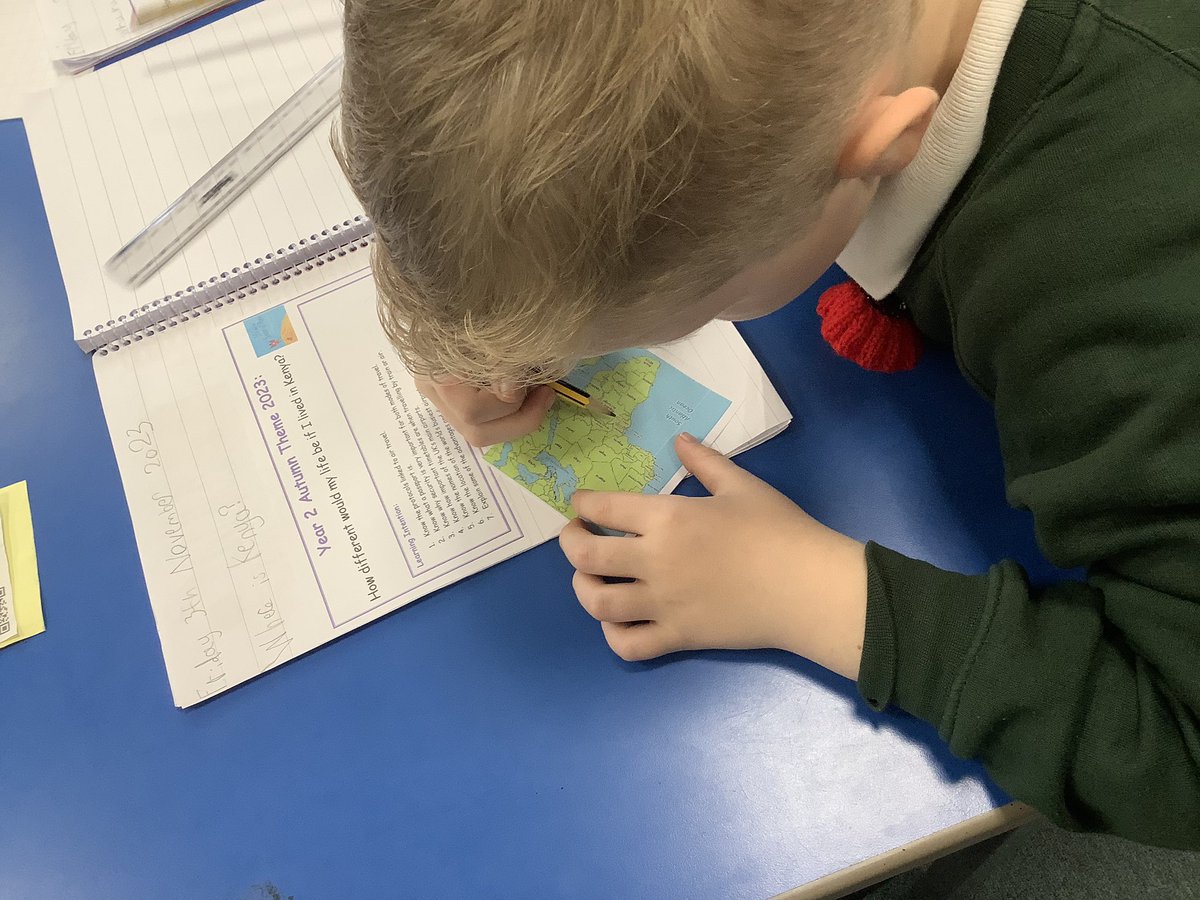 pp_accrington's tweet image. Year 2’s learning challenge focus question this term is, ‘How different would my life be if I lived in Kenya?’ where we have been looking at continents across the world. Here is Class 2C locating Kenya.
#learningchallenge #Geography