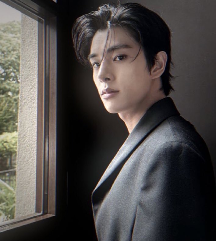 he’s so attractive #enhypen_jake