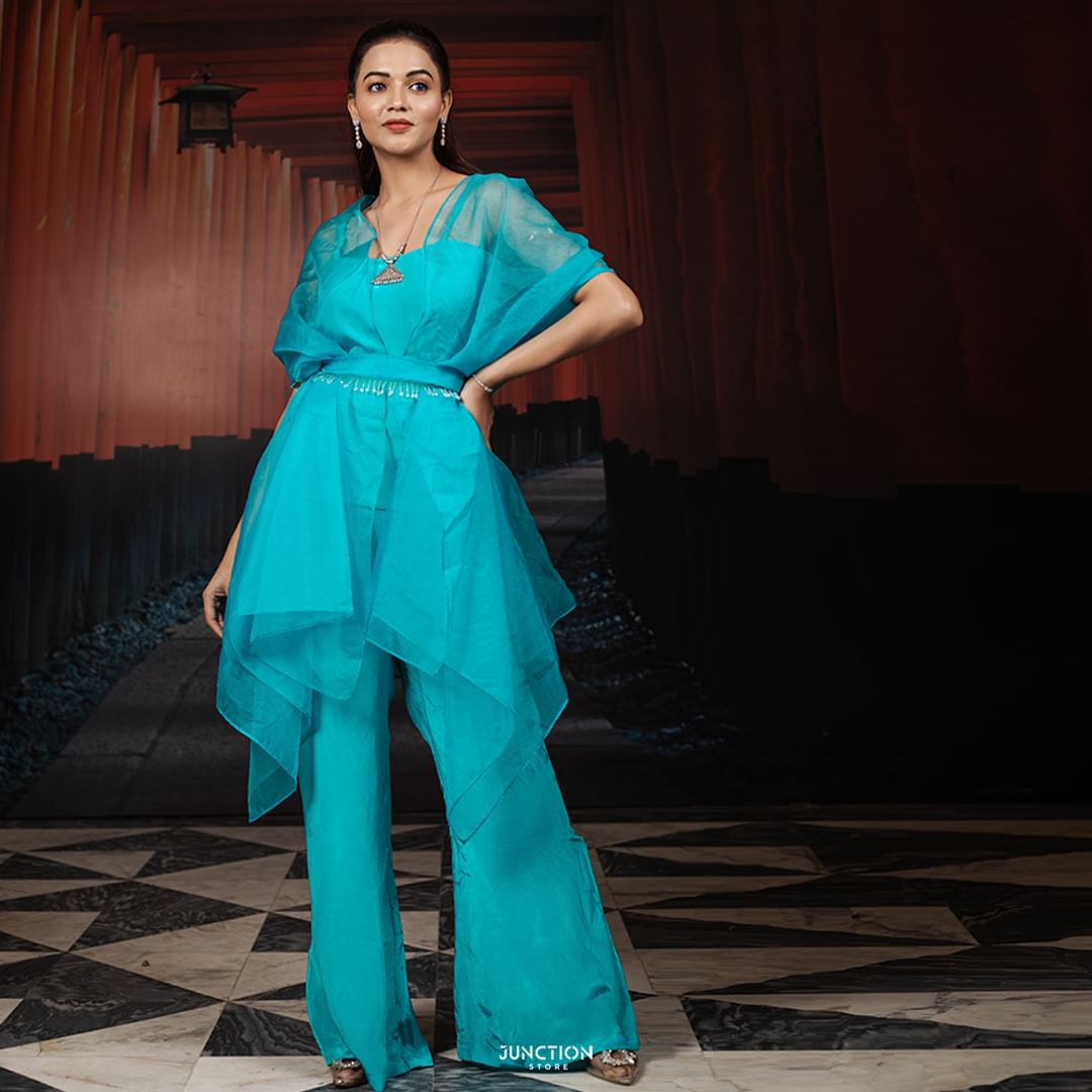 Our women's wear collection: a tribute to fierce independence. 

Get Flat 10% off on your first prepaid order.
�To place the order visit our website junctionstore.in or DM us.

 #designer #luxurylifestyle #luxury #trendingfashion #shopping #shoponline #onlineshopping