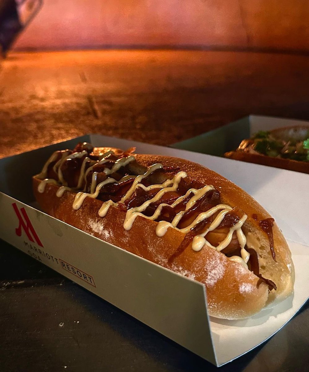 GoaMarriott's tweet photo. We believe in going beyond the ordinary. That's why our hot dog creations are anything but standard. From classic chili dogs to gourmet variations that feature unique toppings and artisanal condiments, every bite is an adventure.
#itsbetteratgoamarriott #goamarriott #foodtruck https://t.co/W0YuQ0IBl6