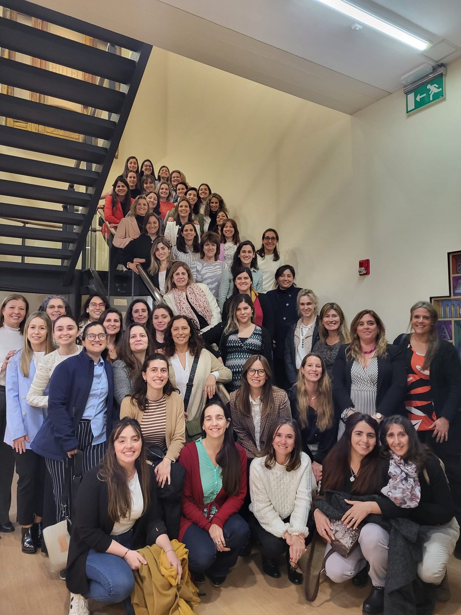 #SemanadelaEnergía en Montevideo, con participación de Michelle Bachelet: “la energía es impulsor del desarrollo… y la incorporación de mujeres al sector, no solo es justo, es inteligente”. En este marco lanzamos AUME Agrupación Uruguaya de Mujeres en Energía @OLADEORG