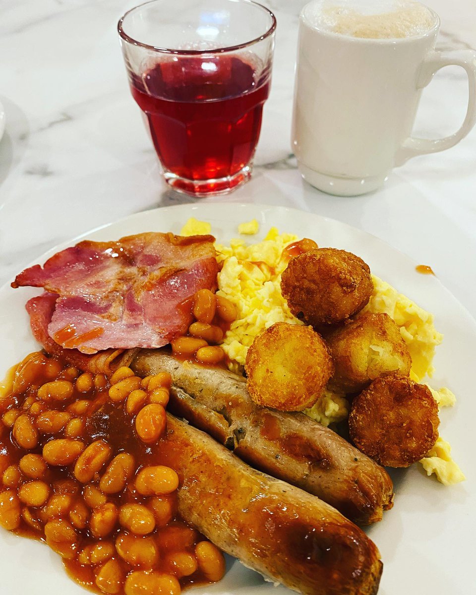 🌅 Rise and shine, early birds! 🍳
At Hampton by Hilton London Stansted Airport, we've got your back with a FREE breakfast starting at 4am.
The most important meal of the day just got even more convenient! ✈️☕
Book now → bit.ly/39RK1OG

[📸 : eat_with_alan]

#Stansted
