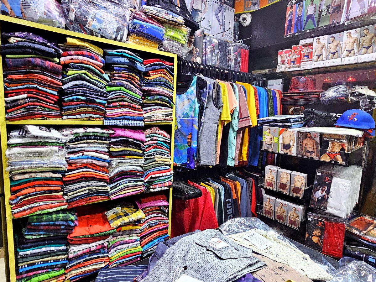 5sl's tweet photo. Mamu Men's Wear 
https://t.co/fY0PmTBAQo

Latest👌Trendy🤙Diwali💥 Collections💪 Updated👍All Are Welcome🫶💓

#mamumenswear #menswear #mensfashion #mensclothing #latestcollection #LatestUpdates #latestfashiontrends #Mannargudi #festivewear #festivecollection #festivefashion https://t.co/AF0vW3H3Tx