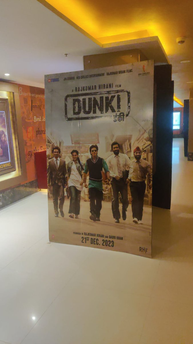 JoySRKian_2's tweet photo. #Dunki ka danka bajna abhi start hoga 🔥🔥

Pvr #Hubli https://t.co/gfObsPjEwc