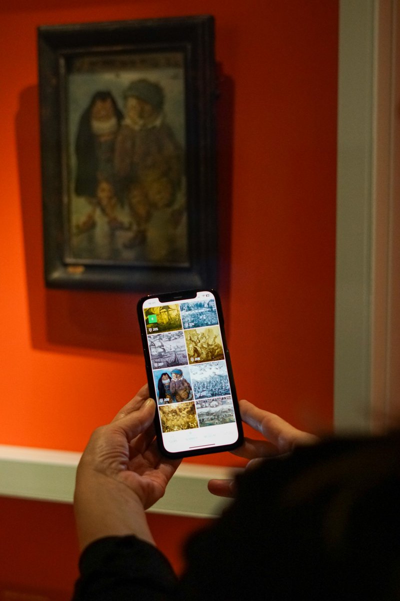 De 17e-eeuwse werken van Adriaen van de Venne, toegelicht in een 21e-eeuwse app! Bezoek de tentoonstelling 'De omgekeerde wereld van Adriaen van de Venne' en volg de audiotour via onze. Zo kom je meer te weten over de werken en dagen we je uit nog nét iets beter te kijken.