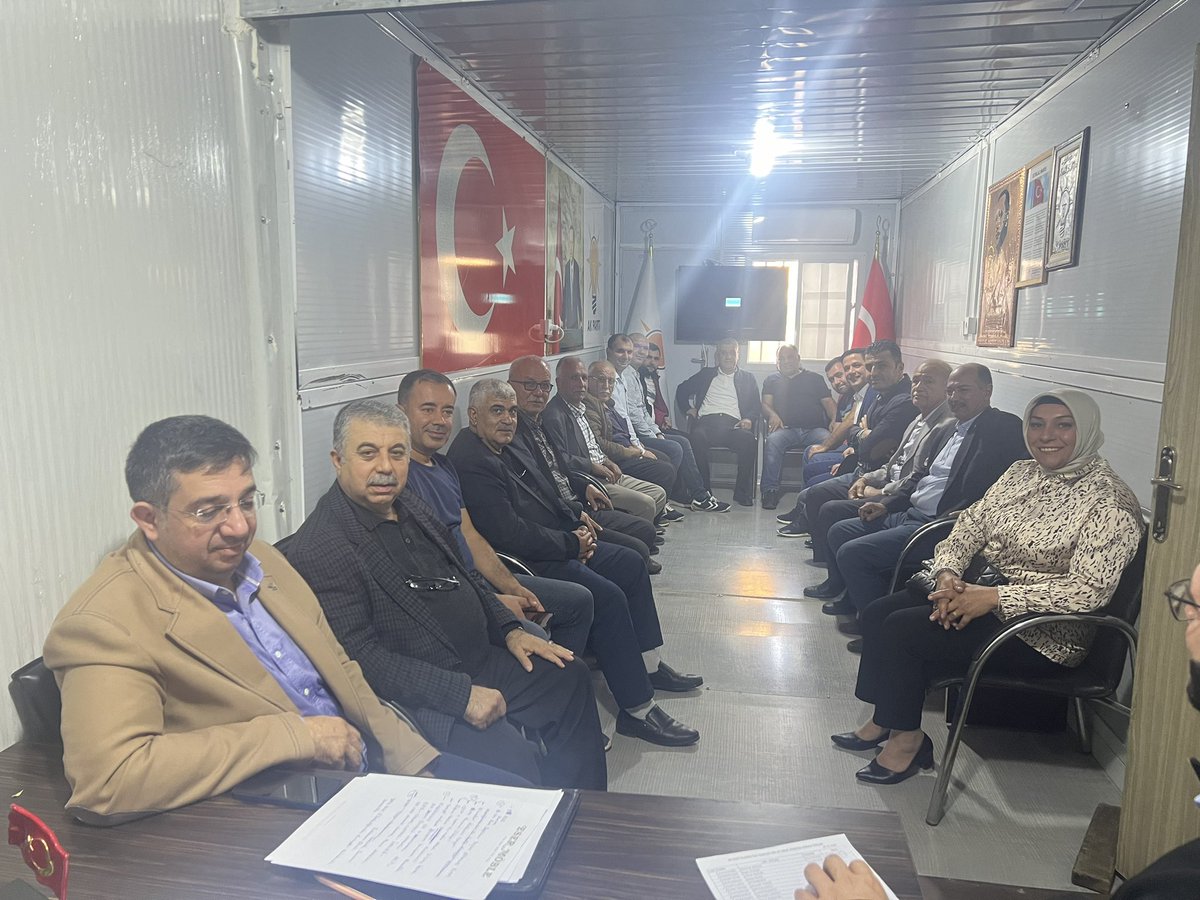 Akpartiislahiye's tweet photo. Haftalık yönetim kurulu toplantımızı  Oktay Yılmazın katılımıyla gerçekleştirdik.Rabbim birlik ve beraberliğimizi daim kılsın. @erkankandemir @muratcetin27 @MArslan2727 https://t.co/je7qWAQKW5
