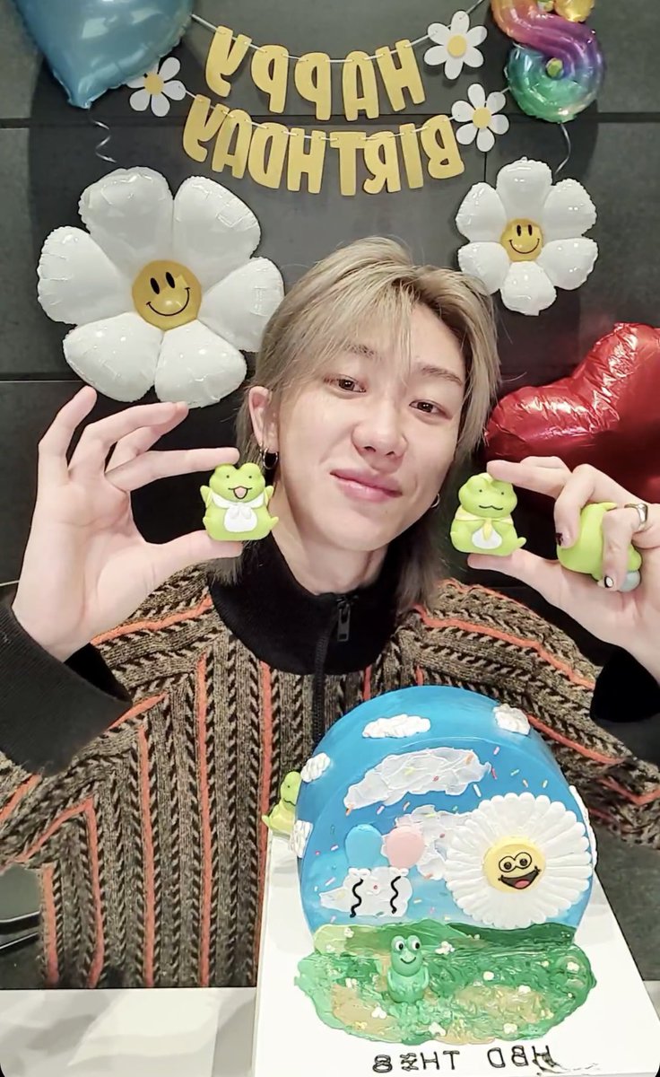greenfroghao's tweet photo. happy birthday minghao🤍 https://t.co/dN1r74m1I5