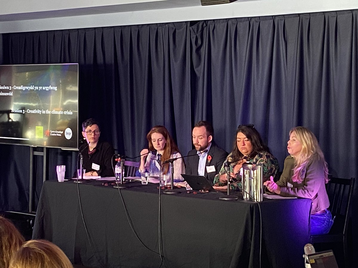 IWA_Wales's tweet photo. ‘The most sustainable choices are usually the most inclusive and environmentally responsible choices to make.’
@marine_furet chairs the third discussion on creativity in a climate-crisis as part of our #CreativeCrossroads project event. https://t.co/cdTQBZQ1Vd