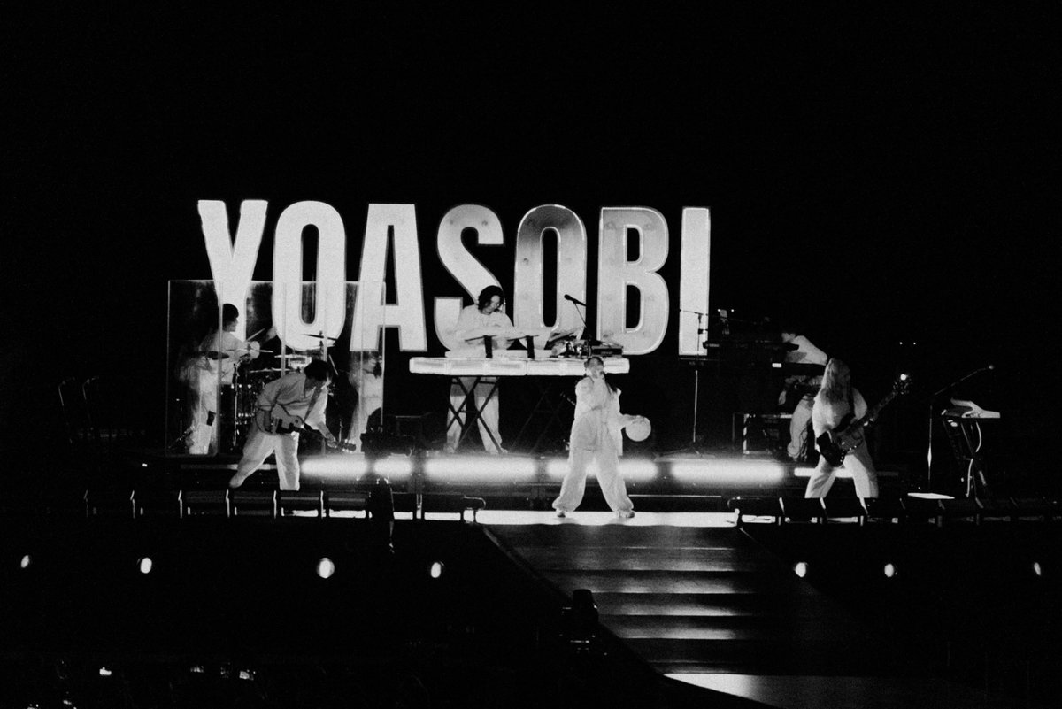 改めて！COLDPLAY"Music of the Spheres World Tour"ゲストアクトを務めさせていただきましたYOASOBIでした🙇

COLDPLAYが創り上げてきた素晴らしい音楽と、それに魅せられ集まった皆さまの暖かさに助けられ、初の東京ドーム楽しくやり切ることができました。また戻って来られますように！Thank you🤝