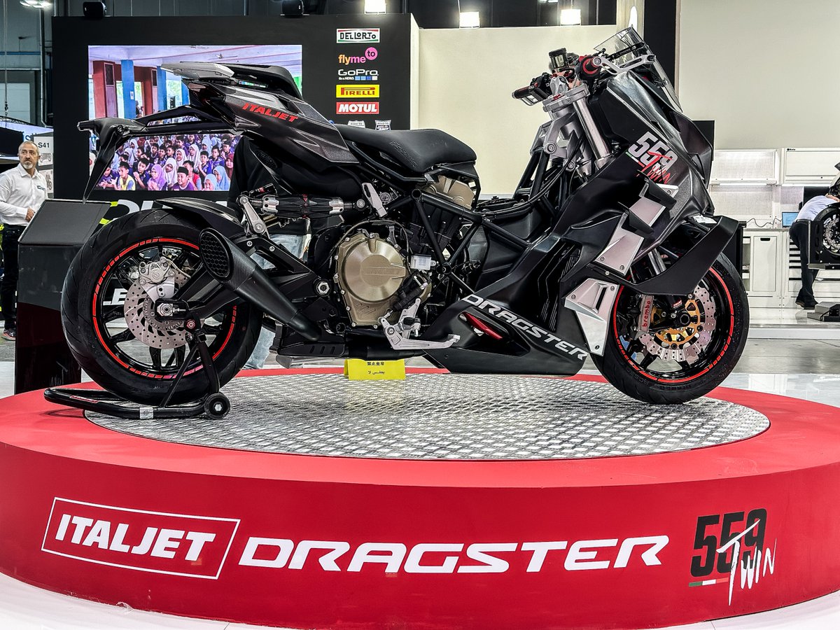 Italjet1959's tweet photo. The Dragster 559 Twin has entered the building! 

#Italjet #Dragster #ItaljetDragster559Twin #559Twin #EICMA #EICMA2023 https://t.co/8lPPeHgMN4