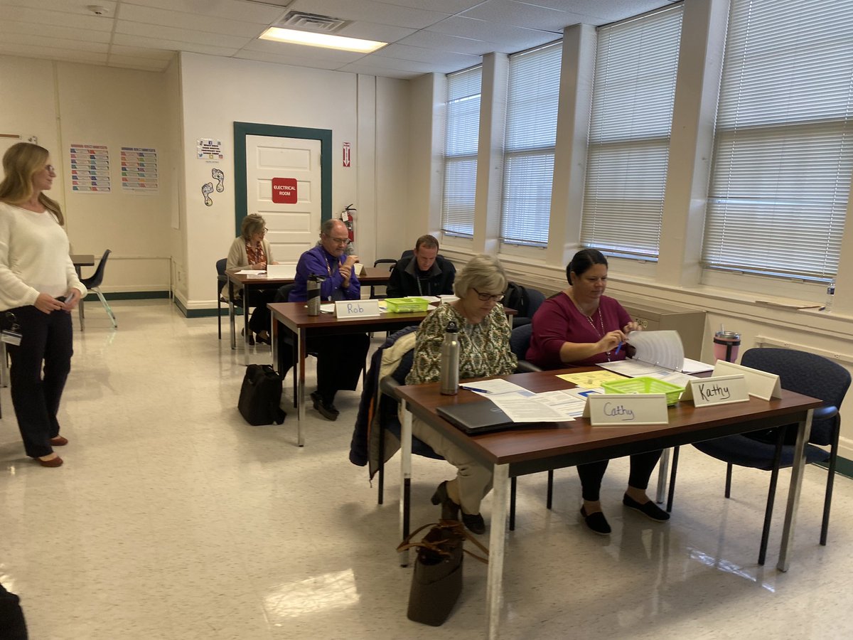 AMorgan_FCPS's tweet image. A wonderful afternoon of learning together with some of the BSG staff. Presenting to Adult Learners session 3.
Thankful for this fantastic team who helped facilitate with me! @DThompsonFCPS @loveofspecialed and Tim Snyder 
#fcpssupport