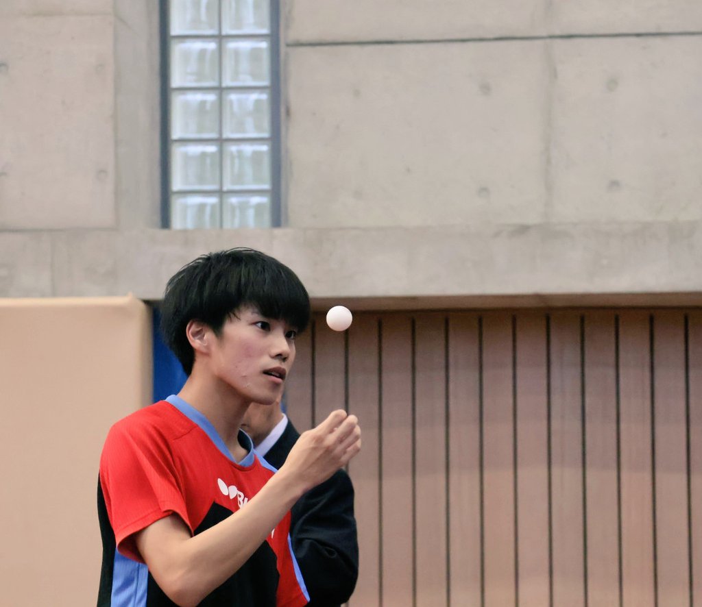 Mol28saki2024's tweet photo. 2023後期日本リーグ
ホームマッチ
関西卓球アカデミーvsシチズン時計 at関西大学高槻キャンパス
2023.11.07

#石黒翼 選手

最初ボールと戯れていると思ってました😅
違いますね、きれいな球体か確認してたんですね https://t.co/eF795Yg5bw