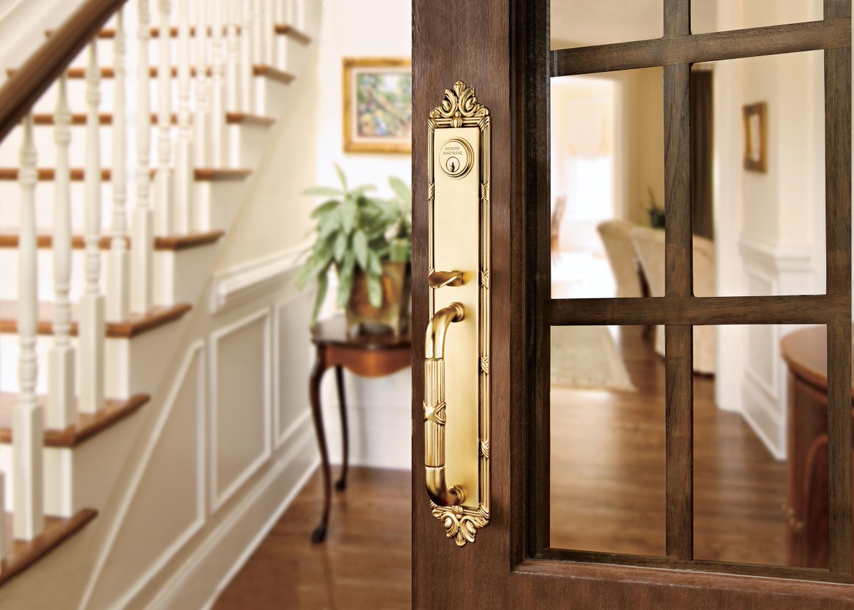 Make a statement with your entry door hardware 🚪

Visit our showrooms today to make your selections!
Conroe, TX
Austin, TX
San Antonio, TX
hubs.li/Q027_llV0

#DoorLove #DecorHardware