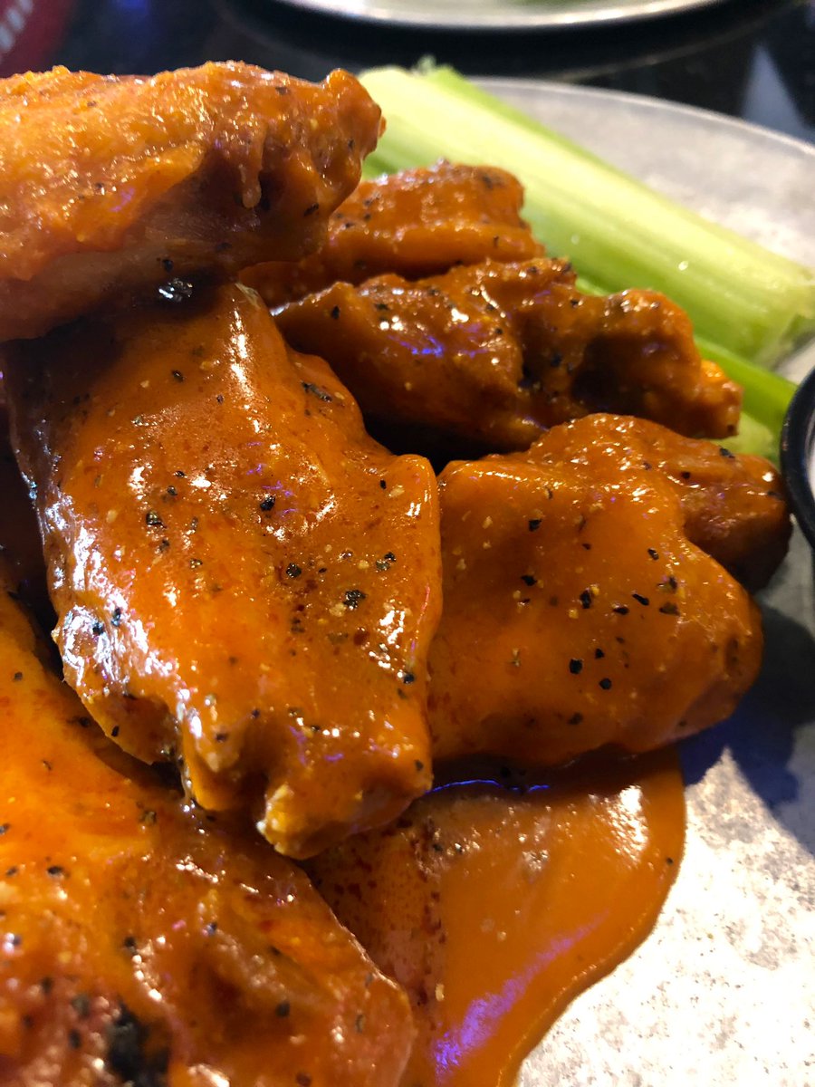 Pluckers's tweet photo. 7:32am and I’m craving wings https://t.co/iIKWQC8vfc