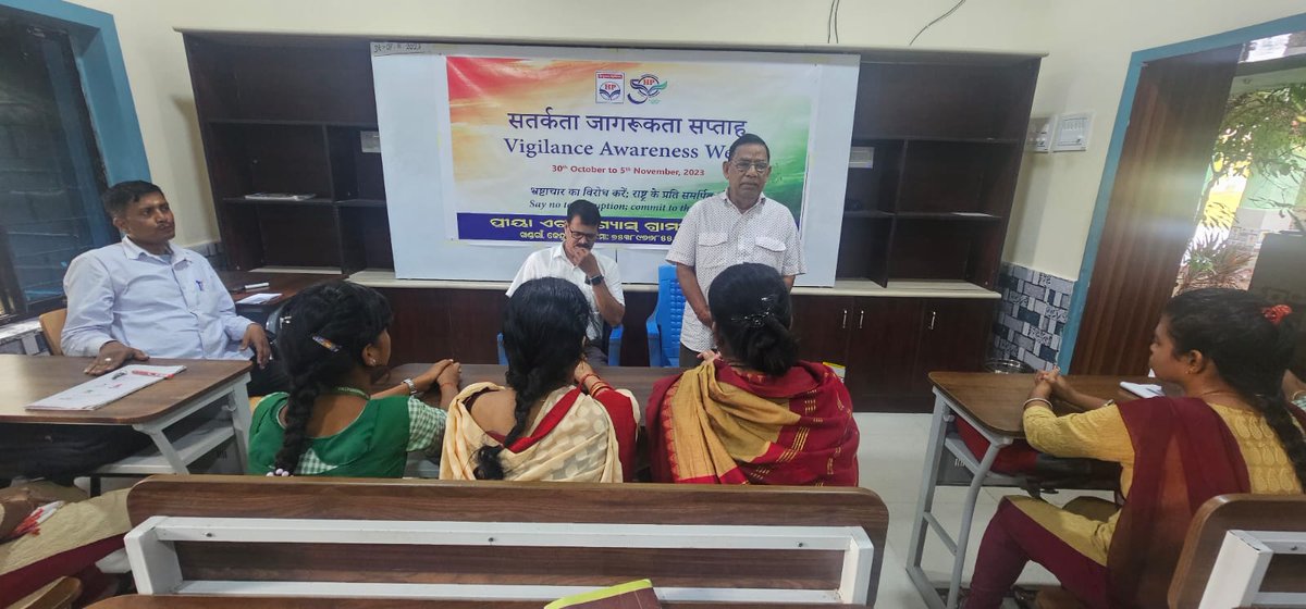 PriyaGramin's tweet photo. Integrity Pledge For Citizens in progress organized by M/S. Priya HP Gas Gramin Vitrak at Kendupatna High School to Observe Vigilance Awareness Week - 2023 https://t.co/JoYEPtW6Hz