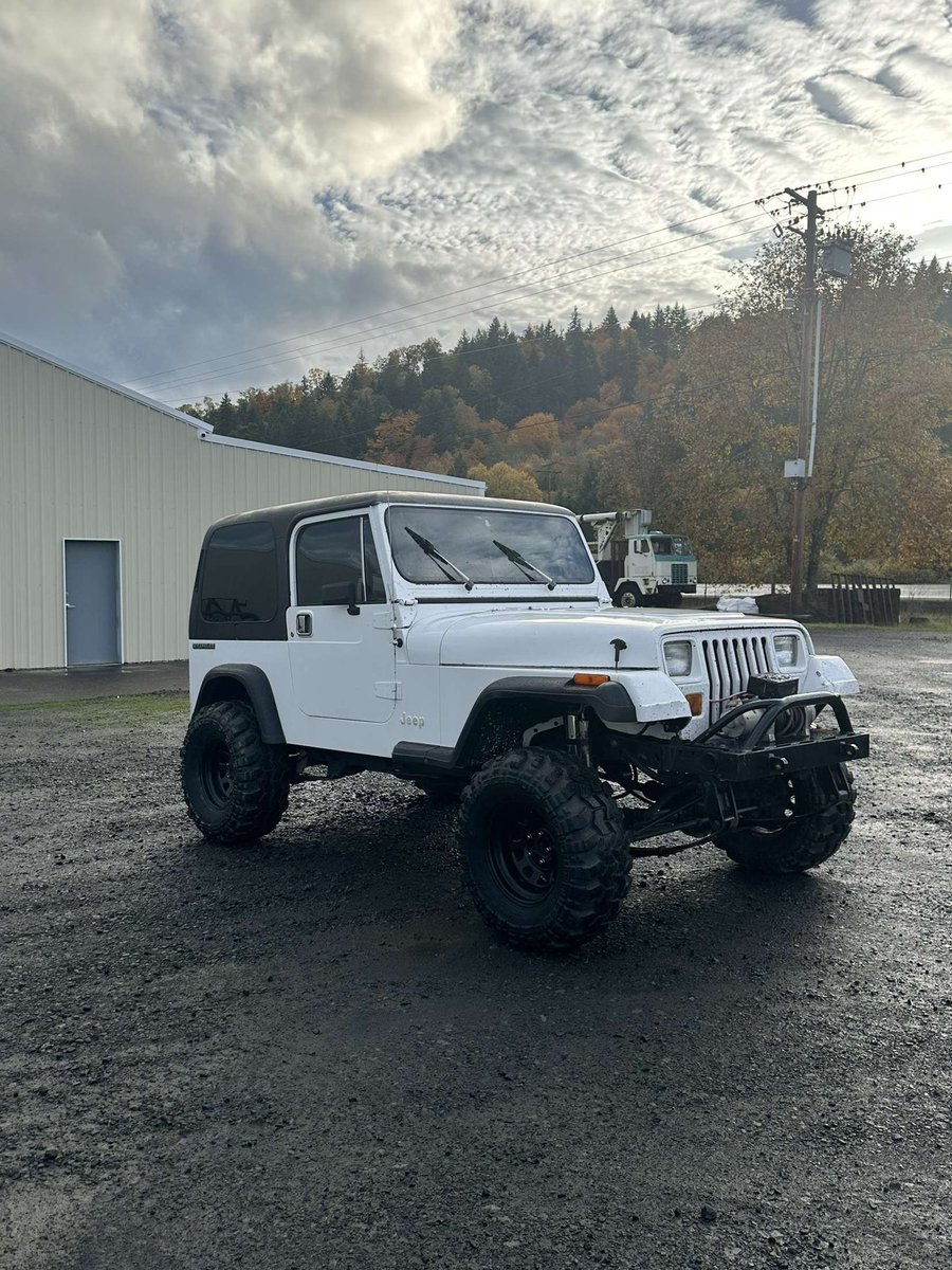 powercumm's tweet photo. Need someone to trade me an e36 for this thing IMMEDIATELY. Or any rwd manual car https://t.co/wrMr2Ko0X2
