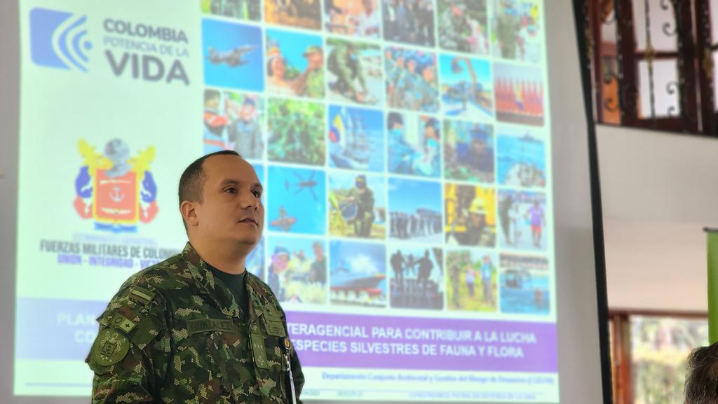 emisoraejercito's tweet photo. Con el propósito de fortalecer las estrategias del cuidado y protección de la fauna y flora y evitar el tráfico de especies, se difunde  por las emisoras de las @FuerzasMilCol el Plan "GEA". https://t.co/lRiggVeYaZ