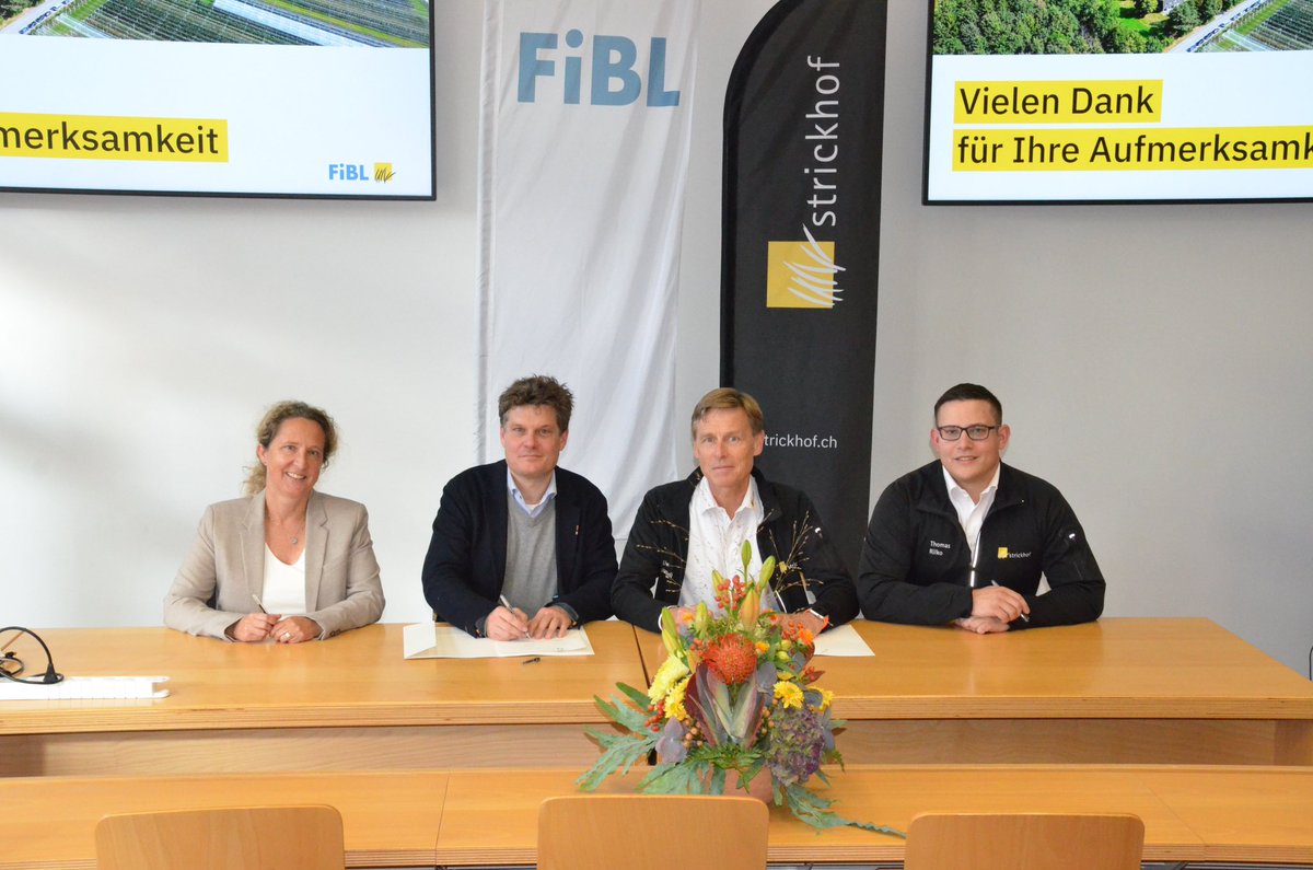 UeliVoegeli1's tweet photo. Der Strickhof - Kompetenzzentrum in Agrar-, Lebensmittel- und Hauswirtschaft -  baut die Förderung der ressourcenschonenden und biologischen Landwirtschaft weiter aus. @fiblorg 

https://t.co/wcVVHWbwzi https://t.co/SsbnytPbpz