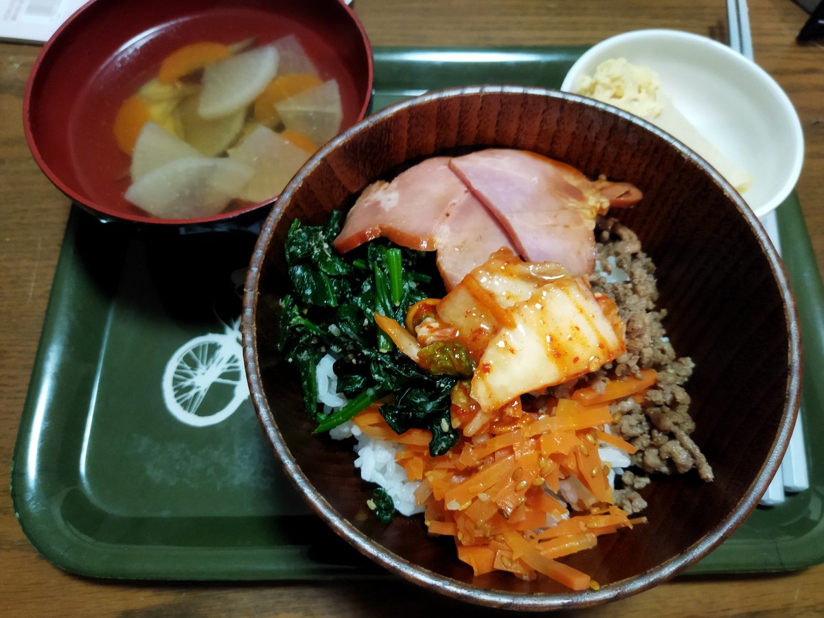 fumiko_29's tweet photo. やっと自分で作ったご飯。隔離部屋にいると性格悪くなる。
インフルエンザウイルス（呪） https://t.co/syFAGbK1y0