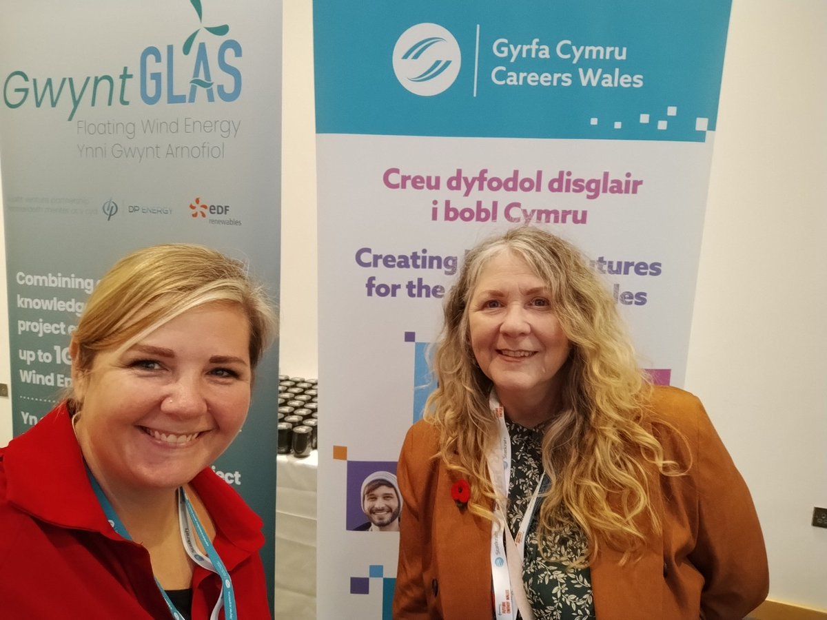 YvonneCNewport's tweet image. Students in Newport enjoyed an informative #FutureEnergyWales visit to the #ICCNewport #STEM #FutureCareers @Caerleon @Llanwern_High @LliswerryHigh  thank you @RenewableUK @wind_gem @GwyntGlas