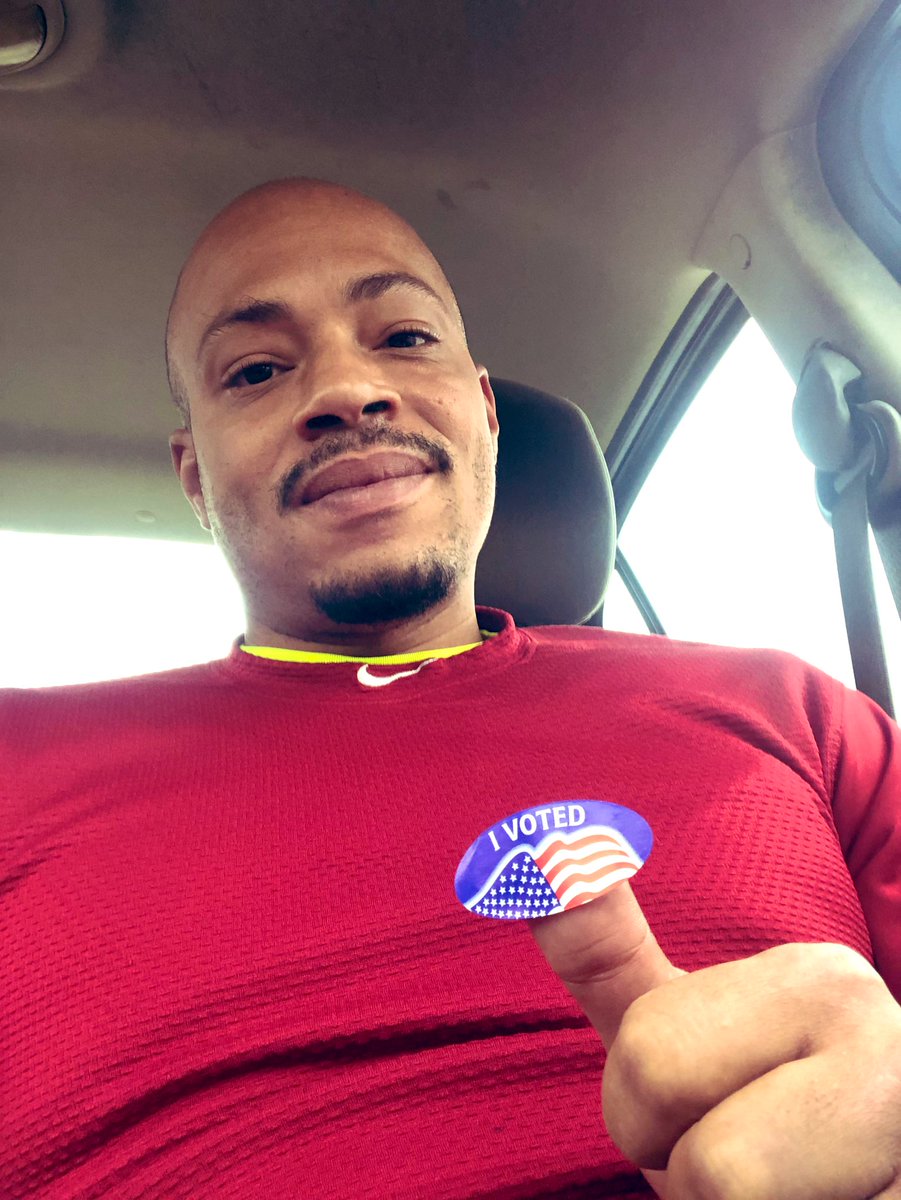 FpotusTruth's tweet photo. #VirginiaVoteBlue
#VirginiaElectionDay
#LetsGoVirginia
#EveryVoteCounts
It’s time to make our voices heard, Virginians. WE can do this. The entire nation is watching. Let’s continue to meet the moment. https://t.co/AlbhFbHvsr