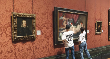 brunocardenosa's tweet photo. El cuadro de Velázquez no se dañó. Sólo se dañó el cristal. Los activistas lo sabían. Si nos echamos las manos a la cabeza por algo que no ha pasado y abrimos las puertas a los defensores de la idea de que el cambio climático también es un proceso natural... https://t.co/wnodPVzDBY