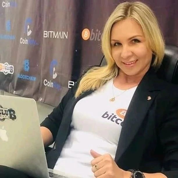 umluloou's tweet image. #NewProfilePic