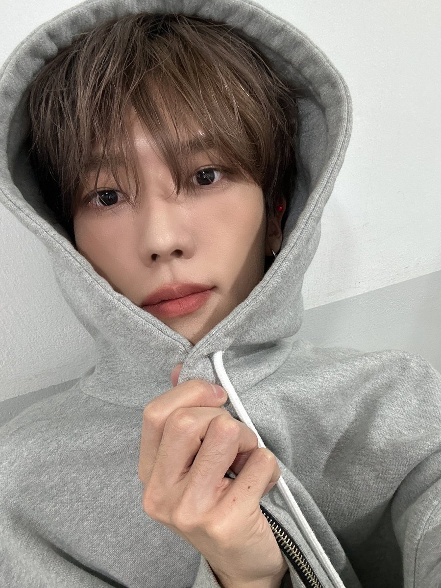 OmegaX_members's tweet photo. [#OX]

포애기 없음 우리도 없다.

#OMEGA_X #오메가엑스
#정훈 #JUNGHOON https://t.co/HuWP48hrD4