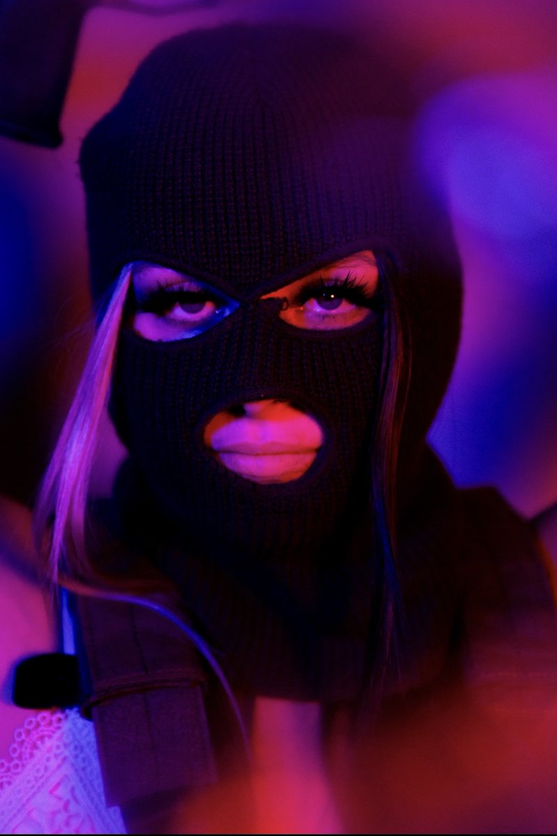 mayday_jaay's tweet photo. I lick the g u n when I’m done ‘cause I know that revenge is sweet.. so sweet 💖🖤 
O n l y F a n s  release: tbd

Production: Chandaslay 

#onlyfans #ofgirl #onlyfansgirls #girls #onlyfanspromo #skimaskgirl https://t.co/TZr1Gd6dBT