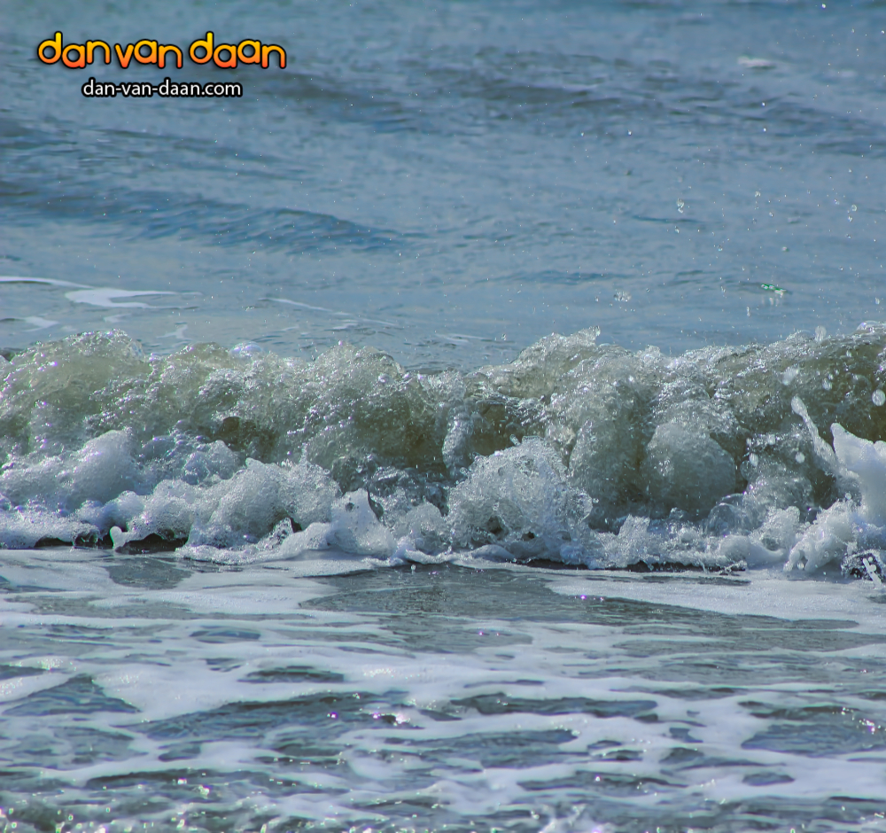 danvandaan's tweet photo. 🌊I'm looking forward to the #Christmas season and last week I did a lot of my present #shopping. 🎅 How far along are you with the #preparations? 😎 

https://t.co/q5SKttR0y2 (ads)

#lounge #loungemusic #chillout #chilloutmusic l #ocean #wave https://t.co/K4gtcUOlEI