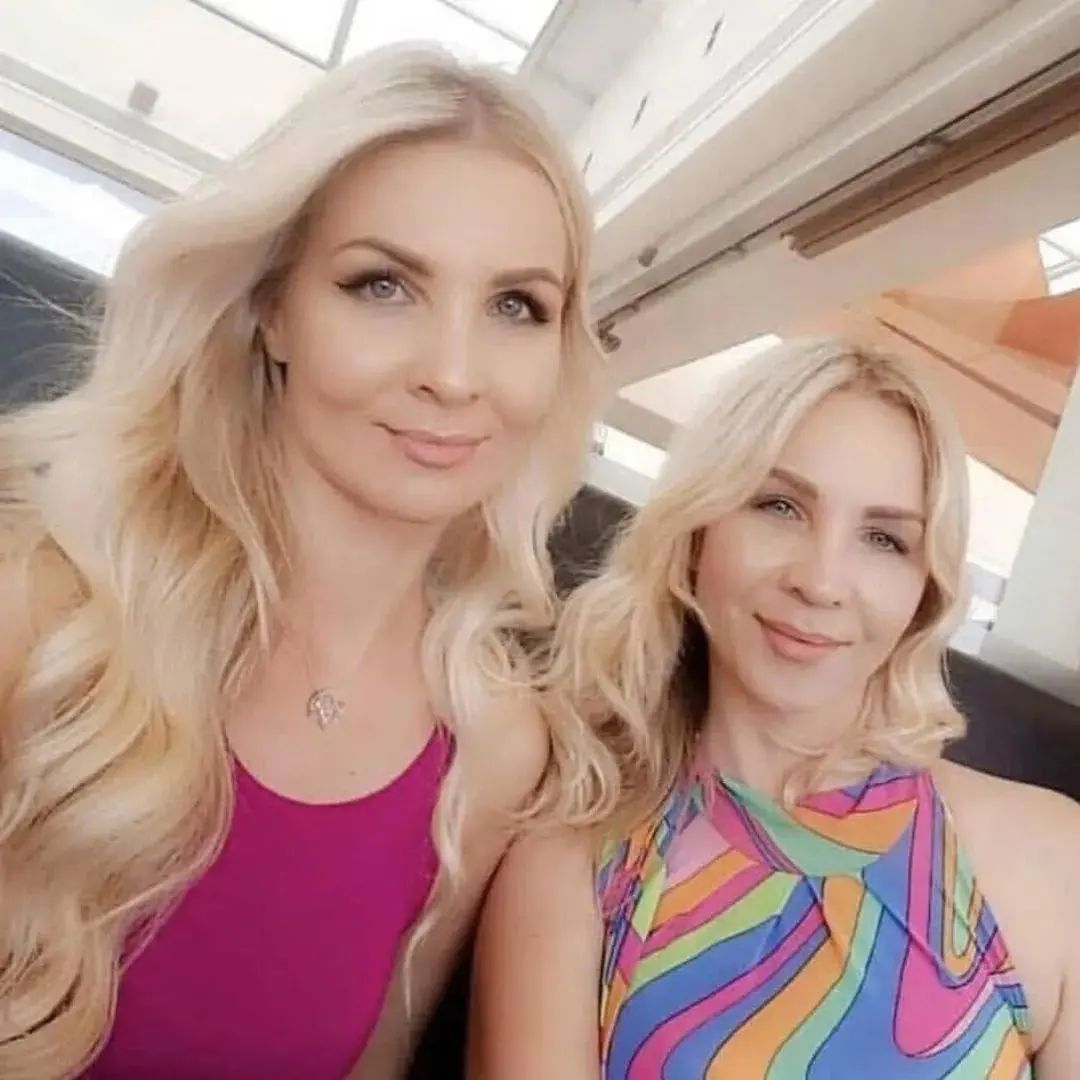 umluloou's tweet image. My lovely sister 😘