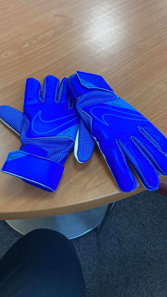 TheGHGroundhop's tweet photo. It’s my birthday today and my ever so thoughtful work colleagues decided these were appropriate. #keepergate lives on another week. https://t.co/phMCJZaWOP