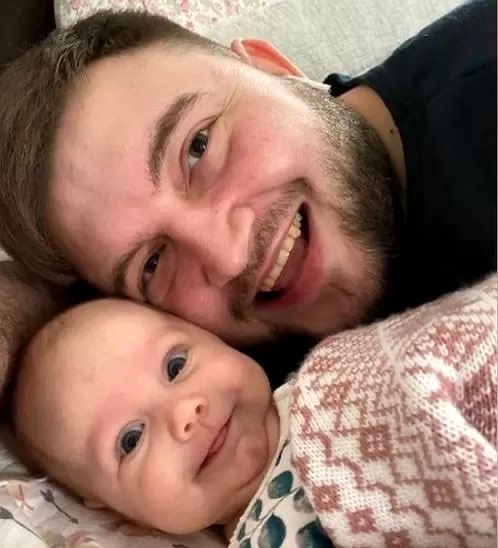 NoahBrooks99's tweet image. Elon Musk says Ukrainians are “dying for nothing”. This is Yuriy Glodan.  Russia killed his wife and baby, so he joined the military. He was recently killed on the front line fighting off the invaders. Ukraine is fighting for its freedom. To men like Elon, that means nothing.