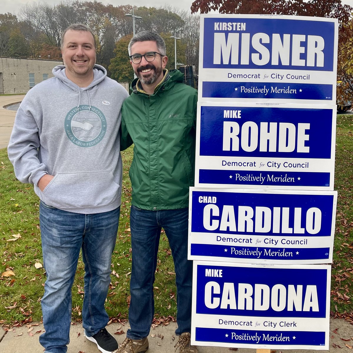 This morning @ConnAFLCIO prez @ehawthorne3 joined @MFT1478 VP, @CityofMeriden council candidate @cdcardillo outside local #Election2023 polling location to remind voters 'labor is your neighbor!' #AFTVotes @AFTUnion @AFTTeach @AFLCIO @ConnAFLCIO