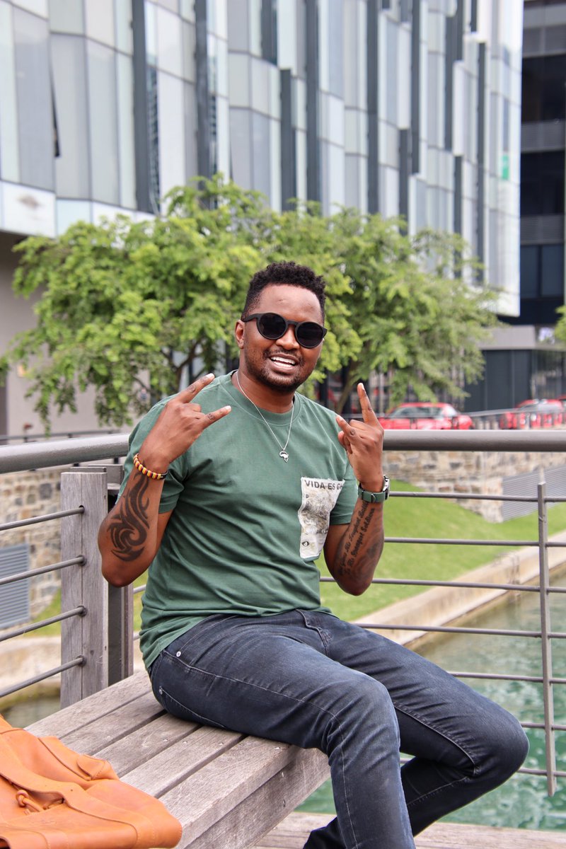 Finally got my Porcelain Veneers cemented. Dr. JJ Serfontein really worked his magic.

Video in the comments 😁