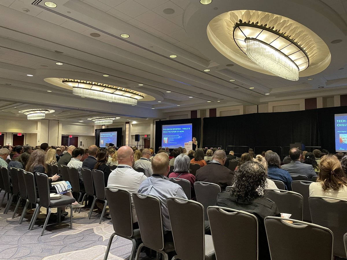 Glover_Kim's tweet photo. So great to see @jdysart kick off KMWorld 2023 in a packed room. Hundreds of us are here in the first session about the tech-driven enterprise and the future of work, which has done rye-opening research. #kmworld #somuchtolearn https://t.co/XwwJGDQCid