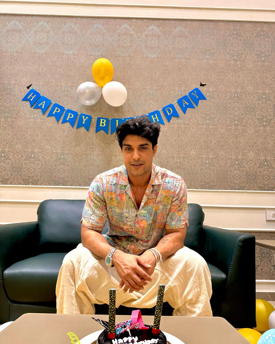 VIMLESH49899289's tweet image. Haaye ankuu ,pyaara birthday boy 🥹🤍

#Ankitgupta #birthday #ankitian