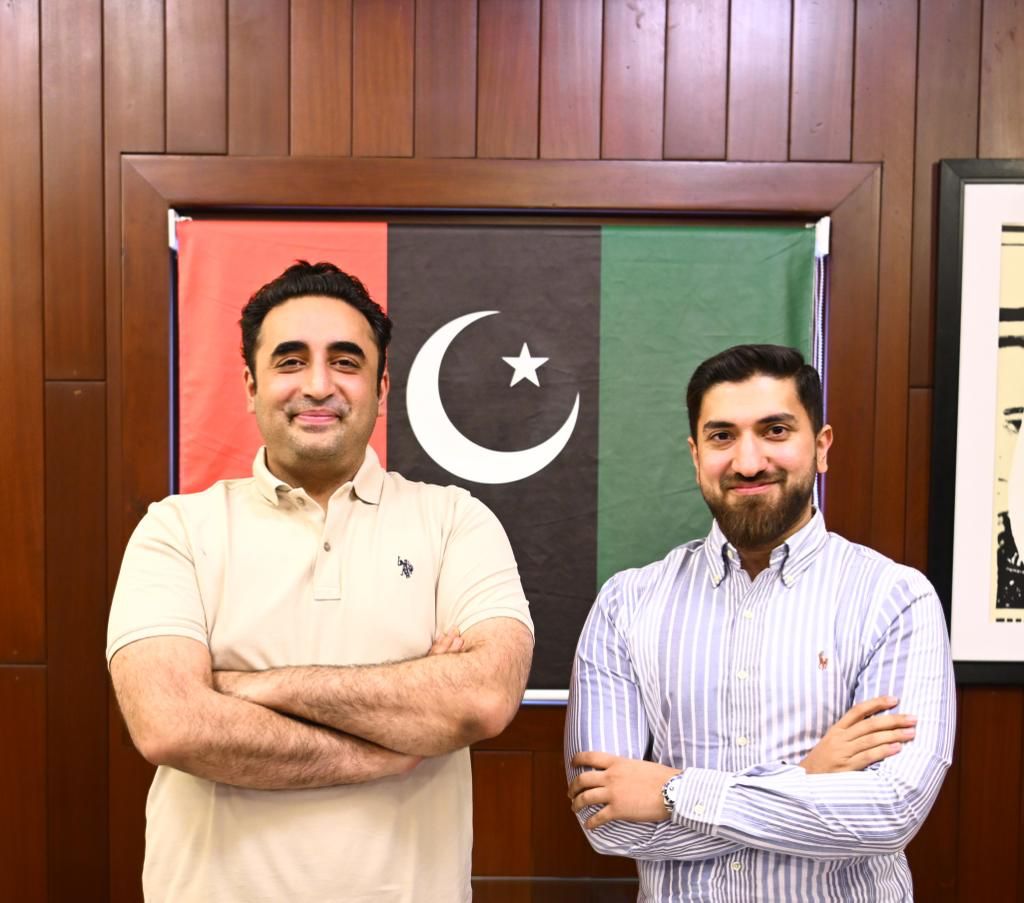 MediaCellPPP's tweet photo. کراچی: پاکستان پیپلزپارٹی کے چیئرمین بلاول بھٹو زرداری سے بلاول ہاؤس میں پی پی پی رہنما مخدوم فخرالزماں سے ملاقات ہوئی جس میں مٹیاری کی سیاسی صورت حال پر تبادلہ خیال کیا گیا۔
@BBhuttoZardari https://t.co/FjxJu9euOO