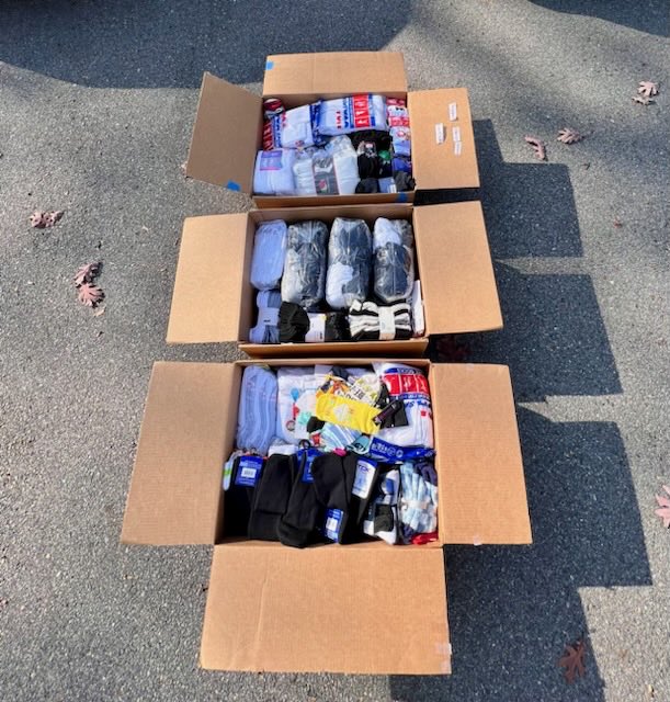 msankaran2's tweet photo. Thanks to the Leo’s for collecting over 1000 pairs of socks and thanks OA for your generosity! They will be delivered to the shelters in Brockton and Boston. ⁦@OATigers⁩ ⁦@flanagan_oahs⁩ ⁦@Mastro_OAHS⁩ ⁦@eastonlions⁩ https://t.co/7fPmbm3hUN