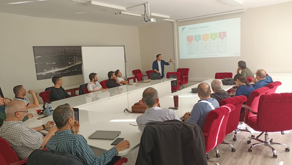 Değerli Arş. Gör. Semir Sünkün'ün, Bölüm İçi Seminer Programı kapsamında "Boru içi denetleme robotu: Robotgöz" konulu semineri  gerçekleşmiştir.  Katılımları için değerli bölüm hocalarımıza teşekkür ederiz.