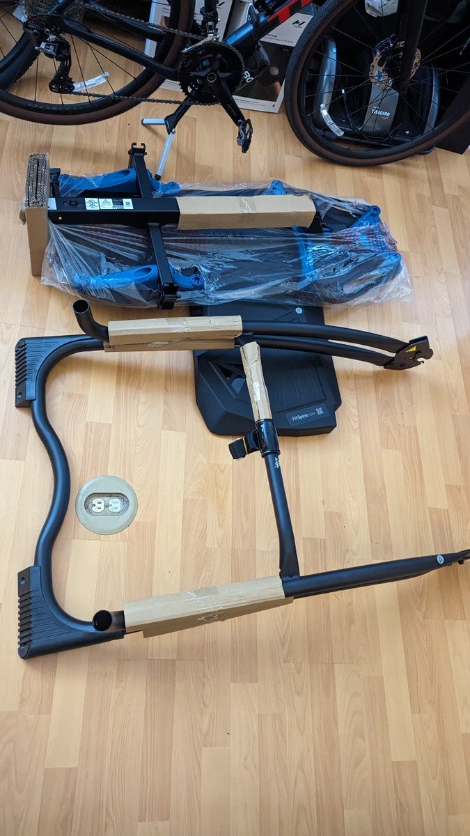 elementzmusic's tweet image. Today I assemble my inversion table

I have wanted one for many years, and finally said fuck it and bought one 

@TeeterFitness 
#InversionTable
#InversionTherapy