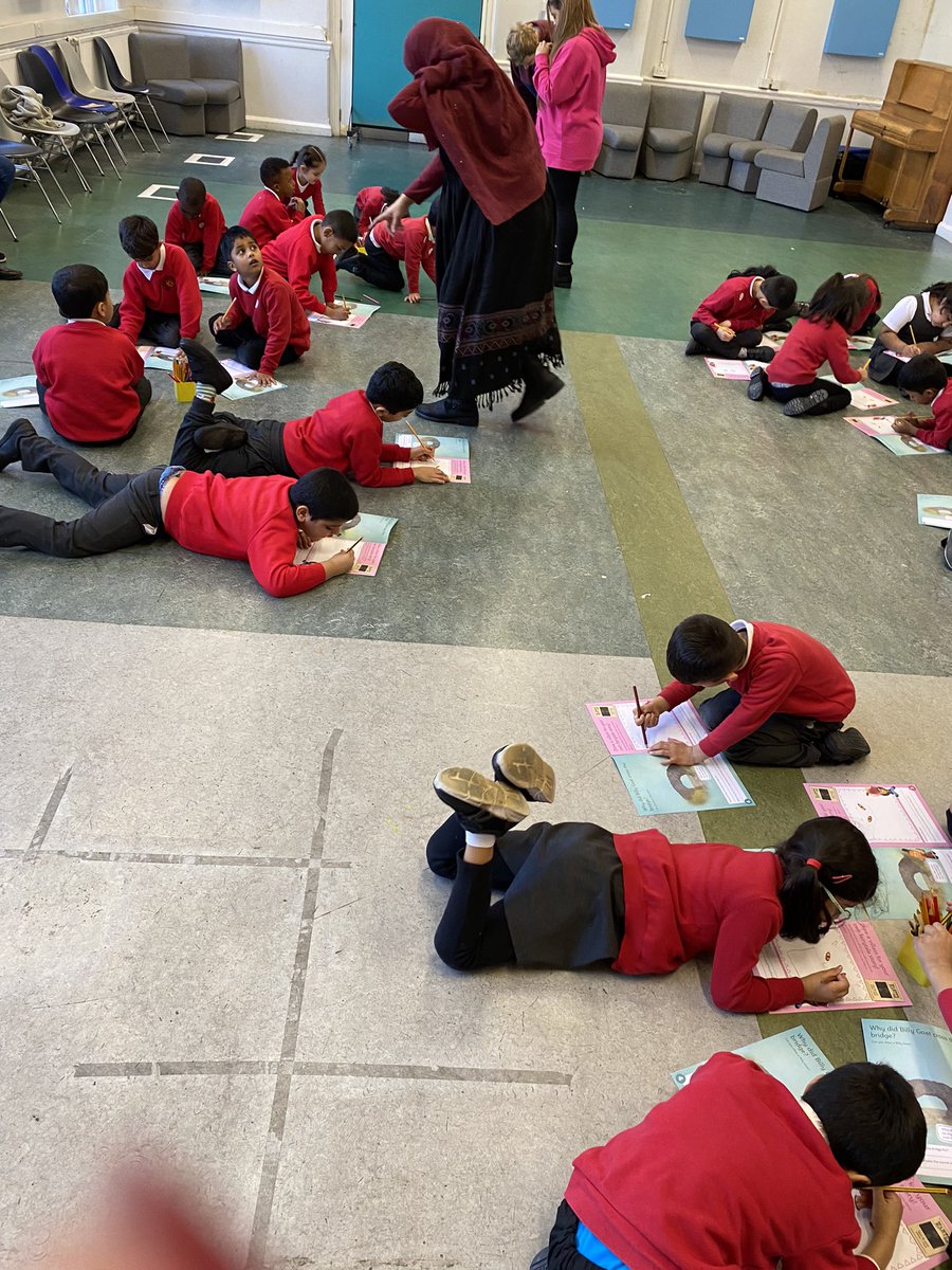 MissFisher14's tweet photo. We created our own villans 🐺🧌🦊 
@trinity_ashton https://t.co/mg9Zo6CCAi