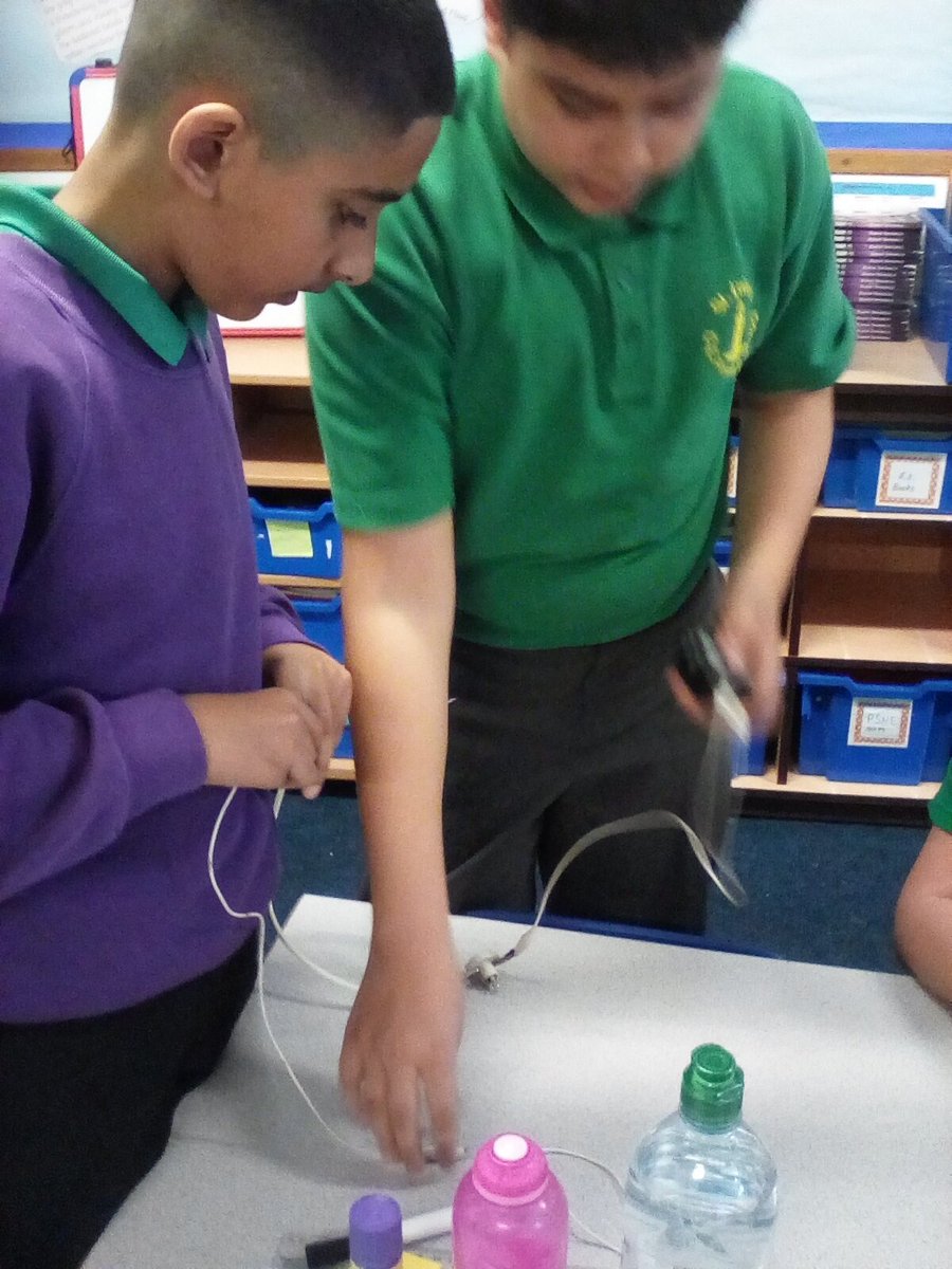 StLukesYear6CD tweet media